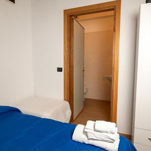 Camera con letto king size